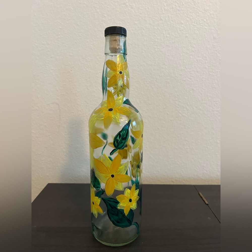 Hand painted wine bottle - Picture 3 of 3